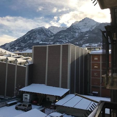 Appartamento Incantevole Aosta Luaran gambar