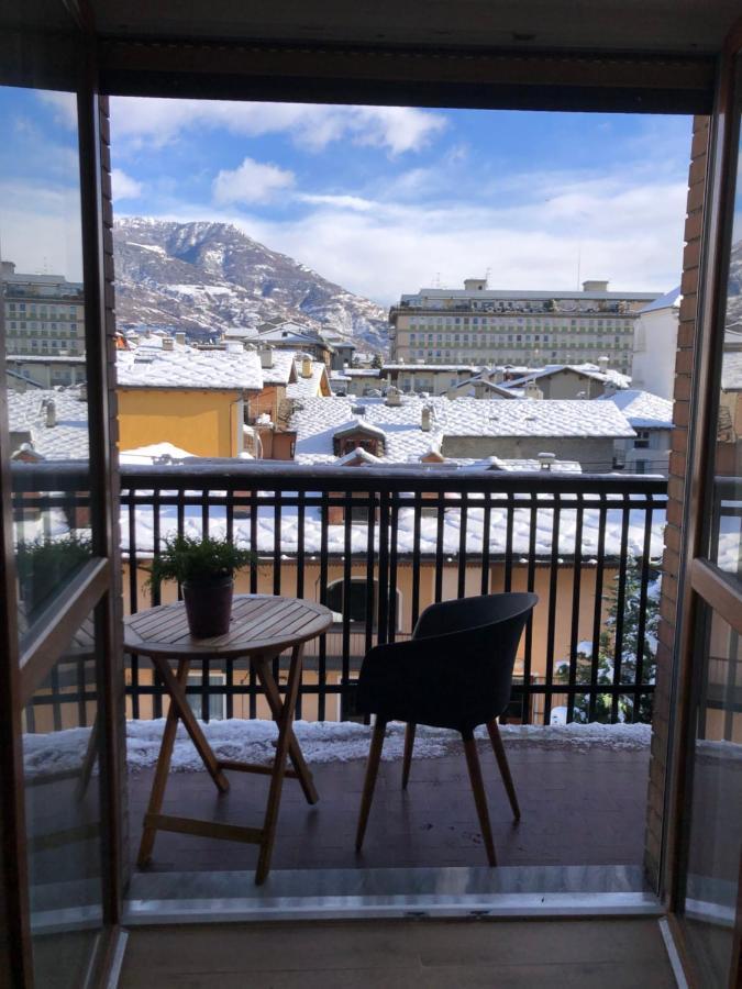 Appartamento Incantevole Aosta Luaran gambar